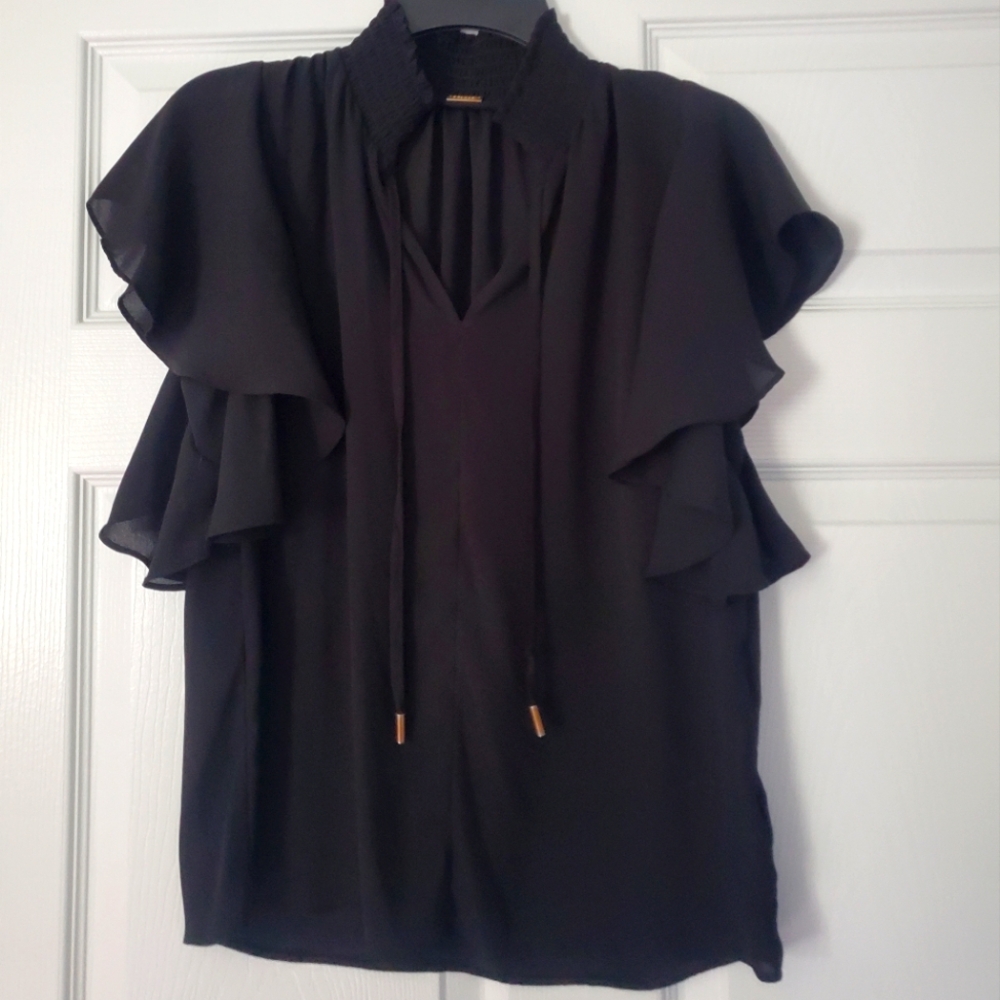 T Tahari ruffle sleeve top size small